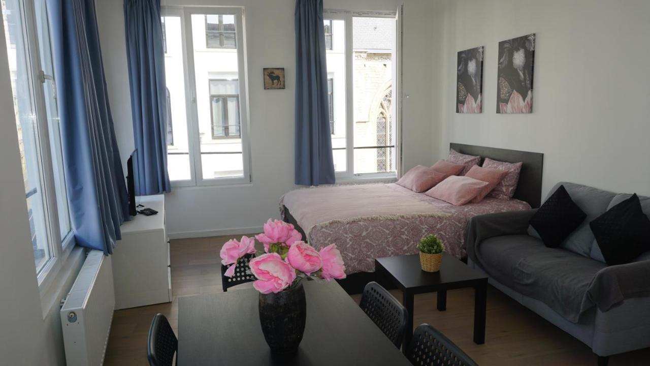 Bonjour Apartments Сentre 3 アントウェルペン エクステリア 写真